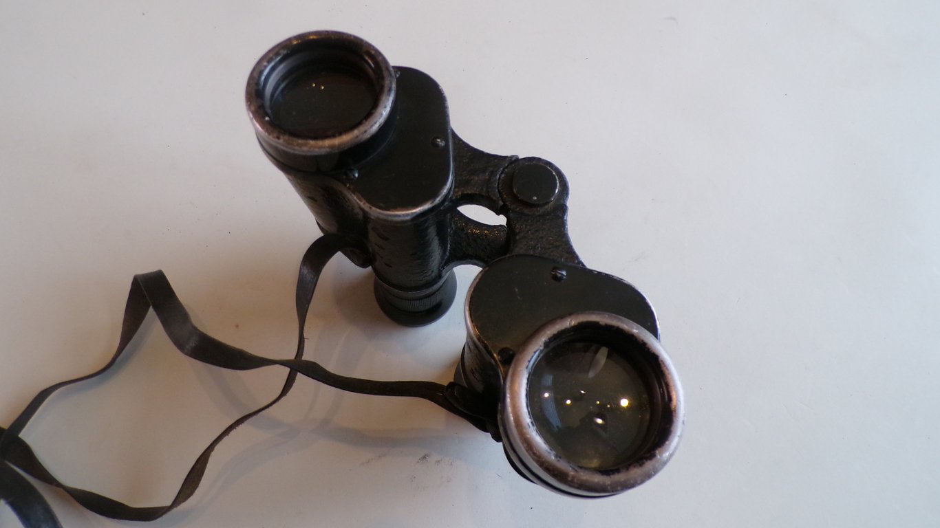 Rare "dym" 6 x 30 binoculars with Strichplatte