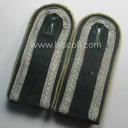 Neat - and fully matching! - pair of...