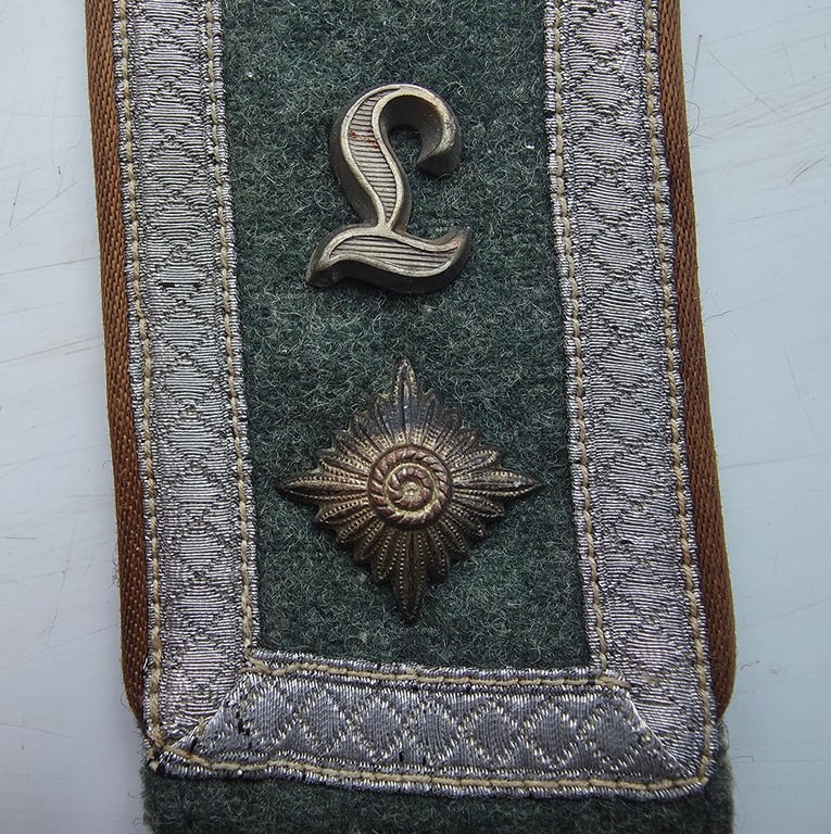 Wehrmacht M40 Kradschutzen Ofeldwebel 'Lehr' shoulder strap