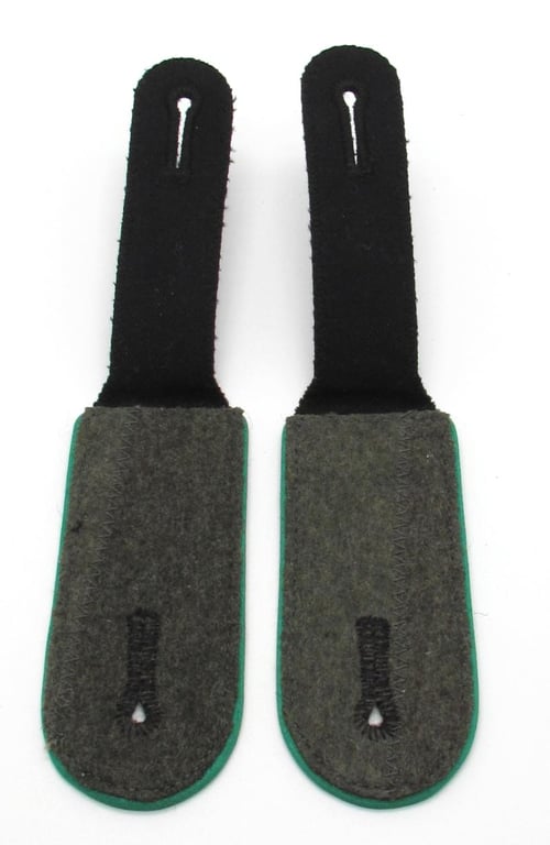 Waffen-SS mountain trooper ‘Gebirgsjäger’ EM/NCO Shoulder Boards