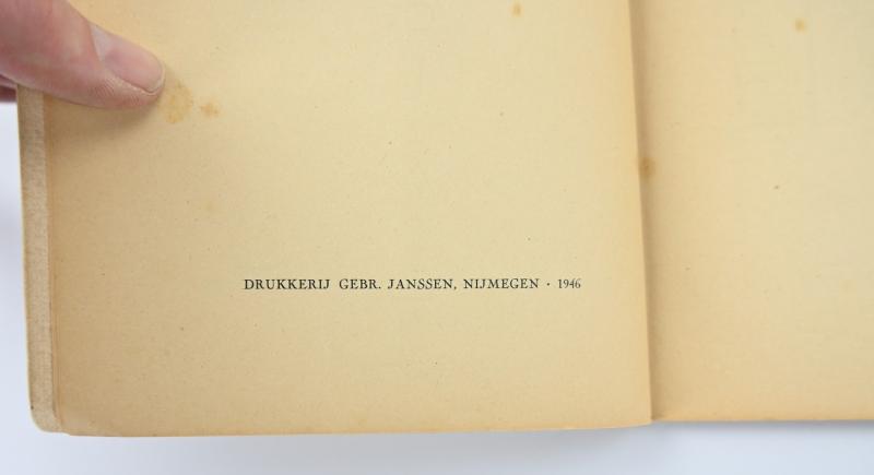 Dutch Book WW2 'Licht in Donkere Dagen'