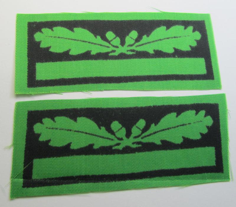 Attractive - and fully matching! - pair of officers'-pattern, WH (Heeres o. Waffen-SS) rank-insignia-bars (for usage on the various camouflaged-uniforms) as was used by an officer holding the rank of: 'Leutnant' (ie.: 'SS Untersturmführer')