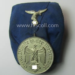 Bright silver-toned, WH (Luftwaffe) so-called: 'Einzelspange' showing a:...