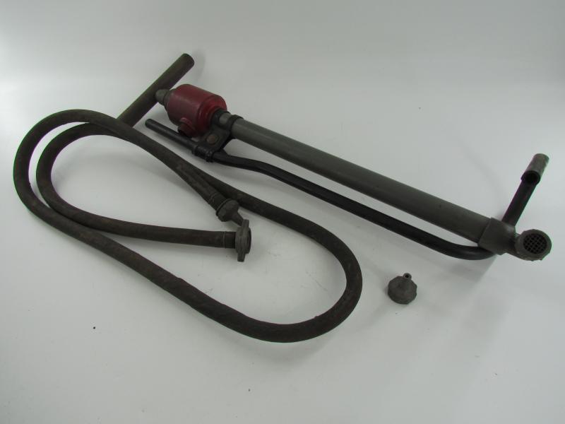 Luftschutz Entgiftungsspritze With Original Wood Crate