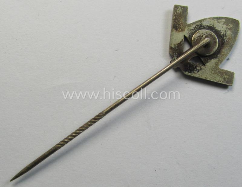 Neatly enamelled, 'RAD/M' (ie. 'Reichsarbeitsdienst für Männer' or: German Labour Service for men) so-called: civil badge (or: 'Zivilabzeichen') being of the larger-sized pattern that comes mounted onto its long-sized pin