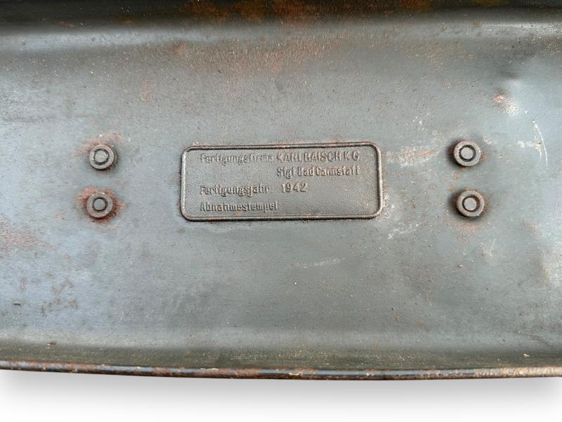 Camouflaged 'Packtasche' SS division marking