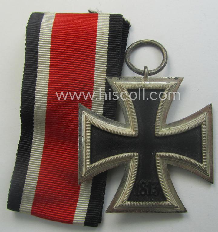 'Eisernes Kreuz II. Klasse' being a maker- (ie. '13'-) marked example as was produced by the maker (ie. 'Hersteller'): 'Gustav Brehmer'