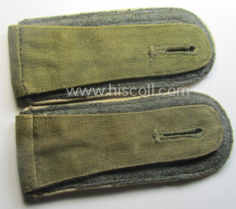 Fully matching - and most certainly exceedingly rarely encountered! - pair of WH (Heeres) NCO-type, 'tropical'-pattern shoulderstraps as was intended for - and most certainly worn by! - an: 'Oberwachtmeister o. Oberfeldwebel der Heeres-Flak-Trpn....