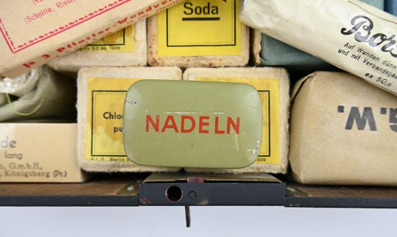 German LS First Aid Box 'Luftschutz Verbandkasten'