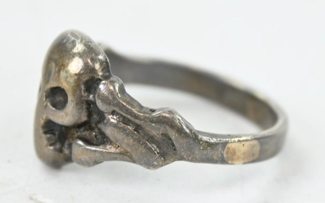 German WH/SS Skull Canteen Ring