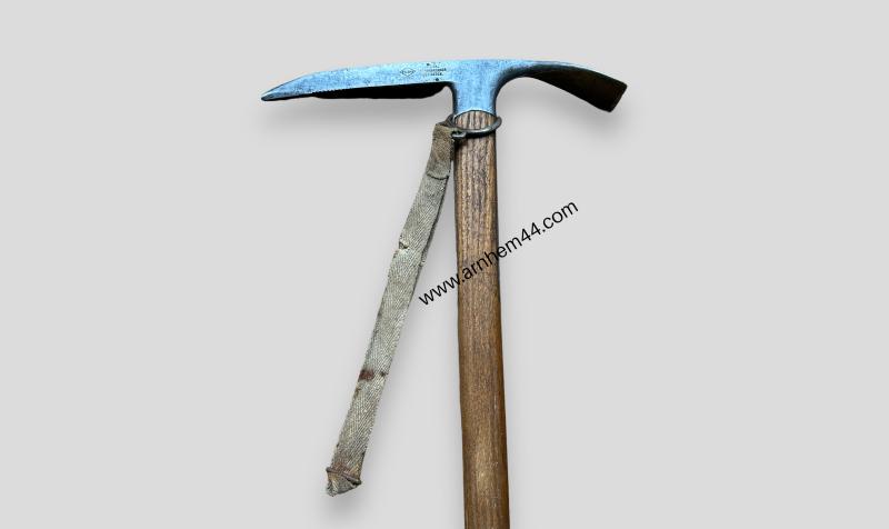 Gebirgsjäger Eispickel