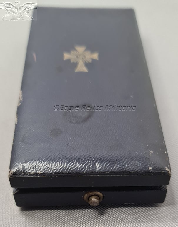 Cased Mothers Cross in Gold