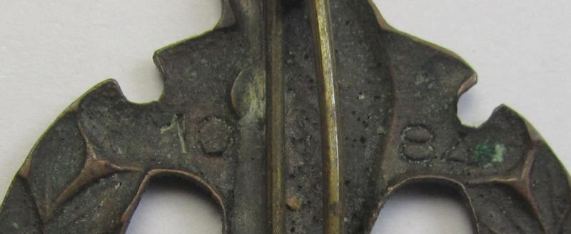 Superb - and presumably Dutch-produced! - example of a (female) NJS- (or: 'Nationale Jeugdstorm'-) related youth-sports-badge of the bronze-class (being an attractive example that shows a unique, serial-number that reads: '1084')