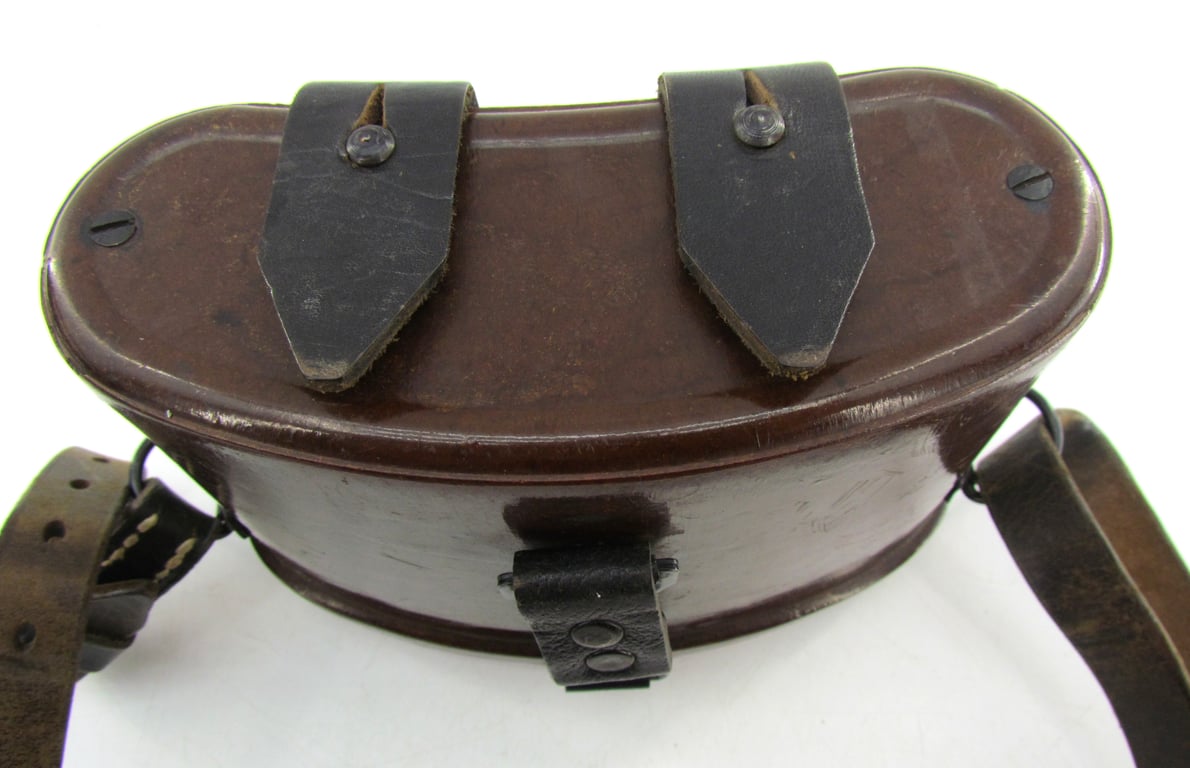 Red-Brown Bakelite 6x30 Dienstglas Case with original carrying strap