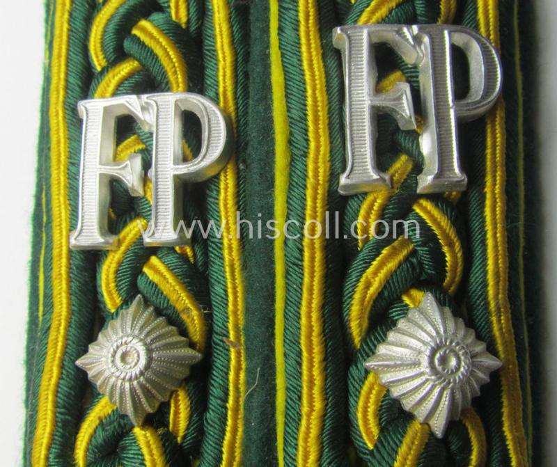 Pair of WH (Heeres) neatly 'cyphered', NCO-type shoulderboards as intended for a WH (Heeres) 'Feldpost-Betriebsassistent o. Oberschaffner' (being of a rank comparable with an NCO- ie. 'Feldwebel'-rank)