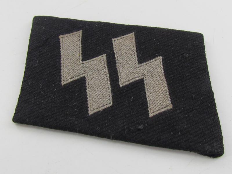 Waffen-SS ‘BeVo’ collar tab