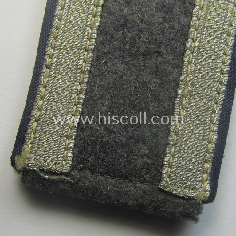 Single, WH (Luftwaffe) NCO-type shoulderstrap as was intended for usage by an: 'Unteroffizier einer Sanitäts-Abtgs.'