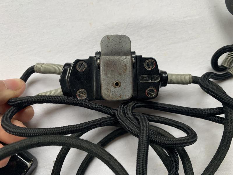 WH Panzer Model 'B' Throat Microphone