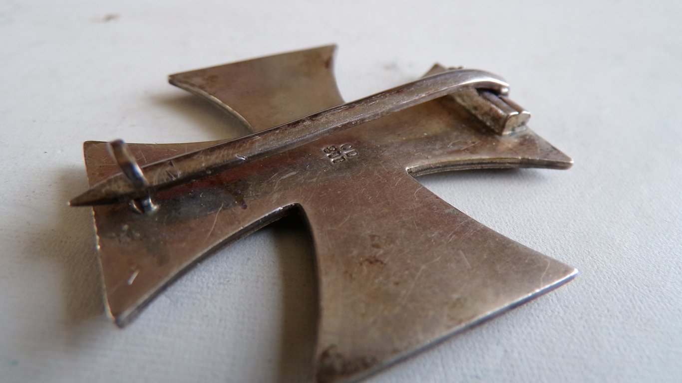 Prussian EK 1st Class 1914  CD 800