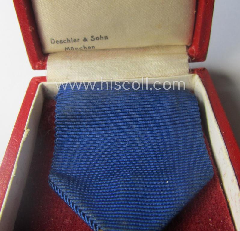 'Treuedienst Ehrenzeichen 1. Klasse' being a non-maker-marked example that comes in its neatly maker- (ie. 'Deschler & Sohn'-) marked etui