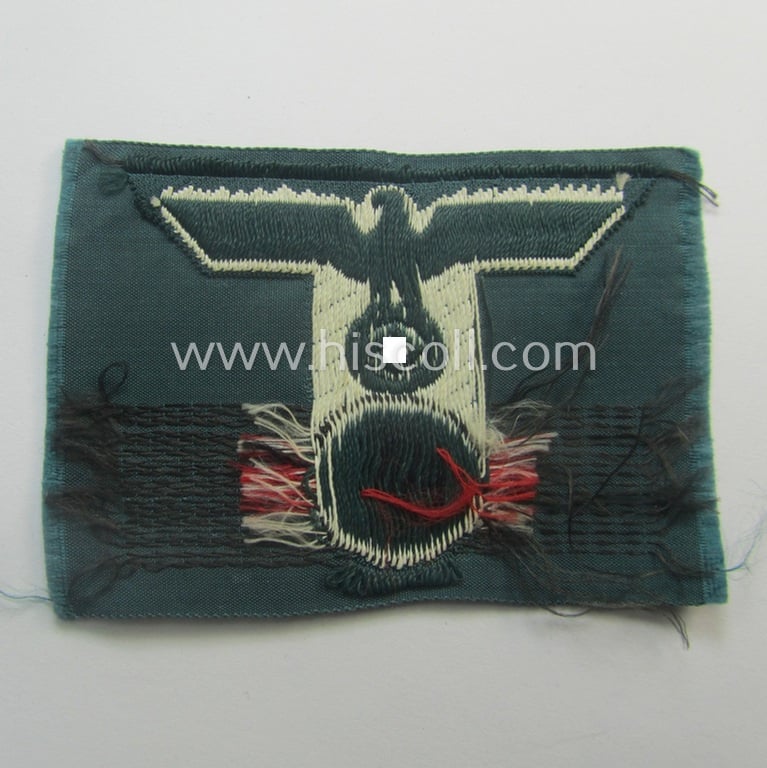 Superb - and very rarely encountered! - WH (Heeres), EM/NCO-pattern, so-called: 'T-shaped'-cap-eagle/cocarde (ie. cap-trapezoid) of the 'M41'-pattern as was specifically produced for usage on the (early-pattern!) 'Gebirgsjäger'-field-caps