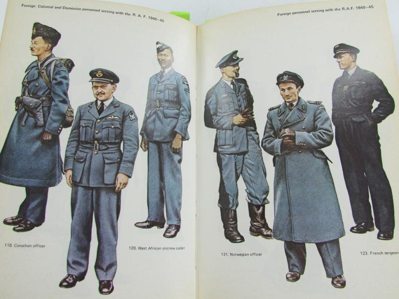 Blandford Colour Series (Blandford Press) Naval,Marine And Air Force Uniforms