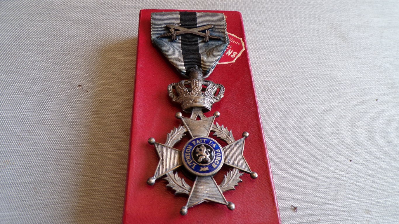 10-Piece WW1 Belgian Veteran Medal Grouping