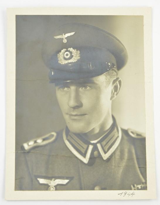 German WH Portrait/Paper Grouping 'August Muus'