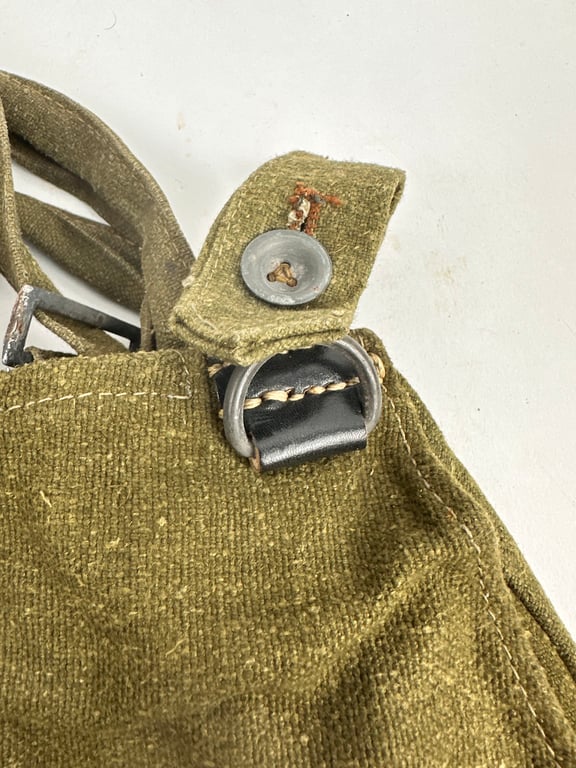 WW2 German Breadbag with strap "mint"