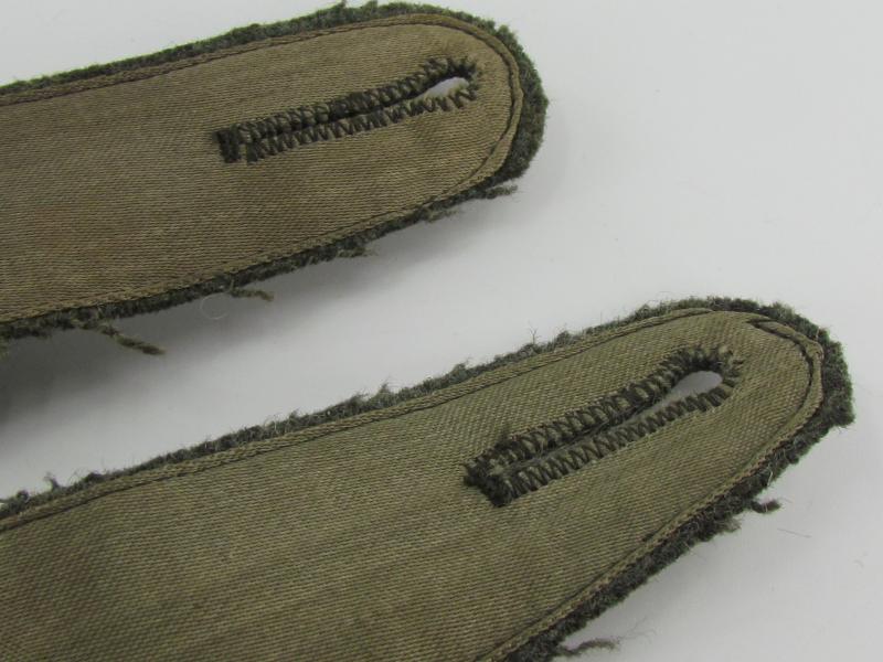 WH (Heer) Artillery EM's Shoulder Boards