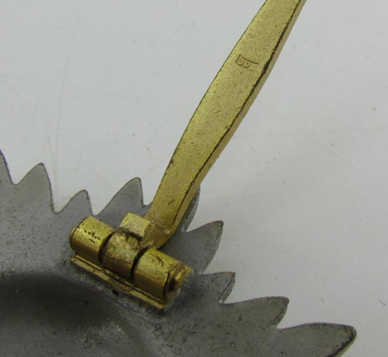 German Eastern Peoples Award 1st Class '100' in Gold