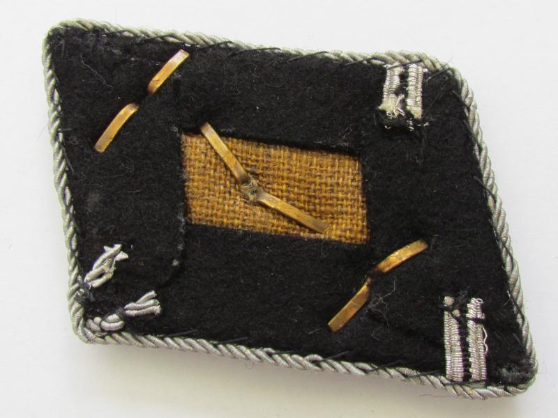 Waffen SS Obersturmführer collar tabs