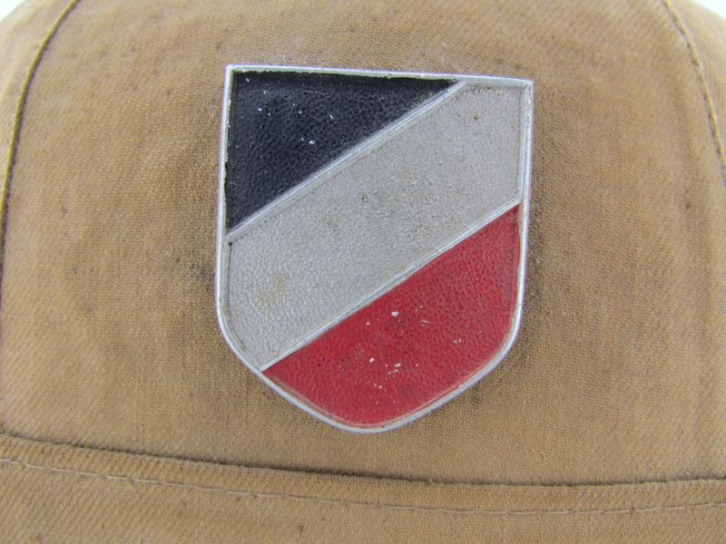Wehrmacht Army (Heer) tropical ‘Afrikakorps’ first pattern pith helmet