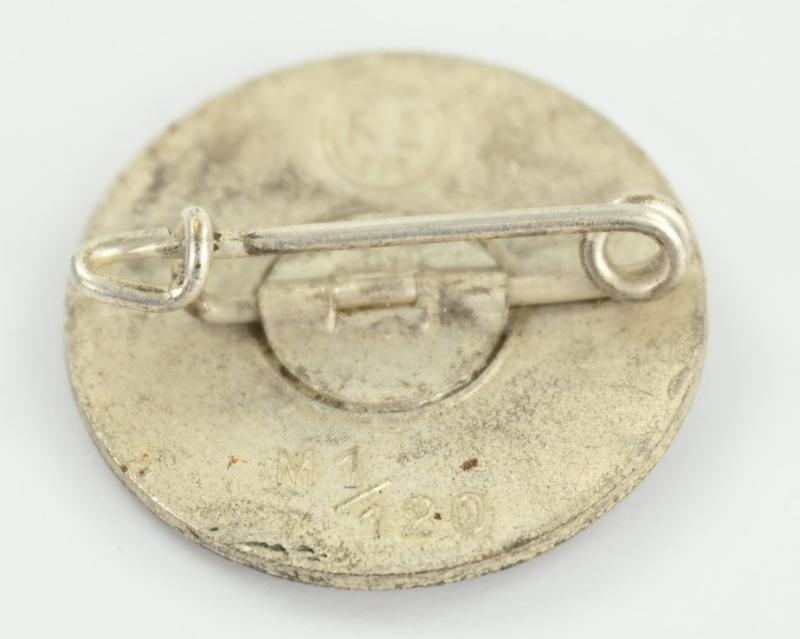 German NSDAP Party Member Badge 'M1/120'