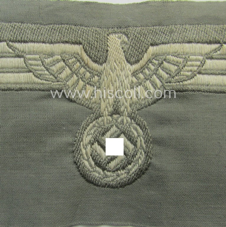 Superb - and scarcely found! - WH (Heeres) early- (ie. pre)-war-period- and/or greyish-white-coloured breast-eagle of the so-called: 'M35-pattern' (ie. 'Brustadler für Mannschaften u. Uffz.') as was executed in the neat 'BeVo'-weave pattern