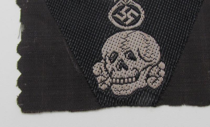 Waffen-SS Panzer ‘BeVo’ trapezoid M43 cap insignia