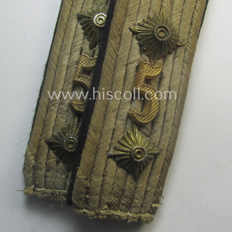 Unusual - and fully matching! - pair of WH (Heeres) neatly 'cyphered', officers'-type shoulderboards as piped in the black-coloured branchcolour as was intended for a: 'Hauptmann des Pionier-Batls. 5' (and that came with a pair of 'Überschuben')