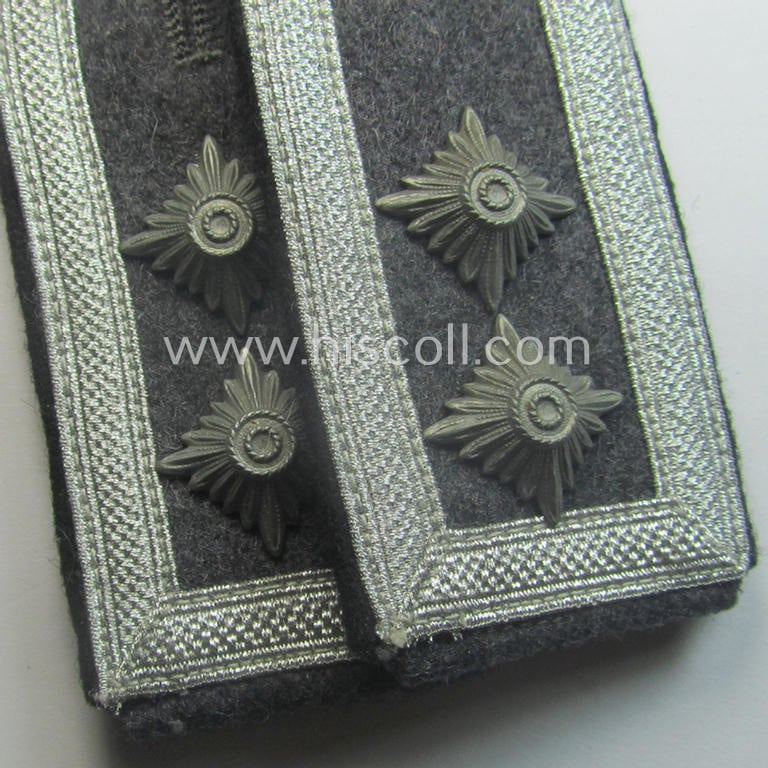 Neat - and fully matching! - pair of WH (Luftwaffe) NCO-type shoulderstraps as was intended for usage by an: 'Oberfeldwebel  eines Bau- o. Pioniere-Abtlgs. o. Rgts.'