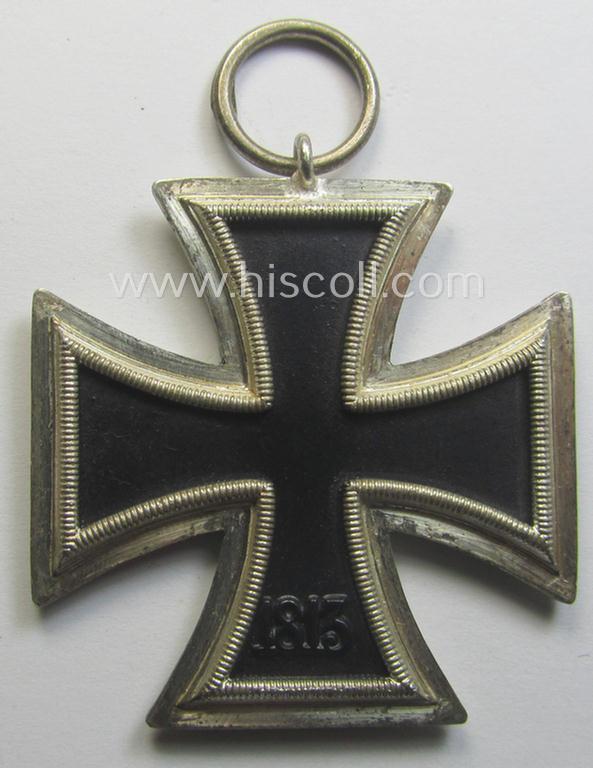 'EKII. Klasse' being a maker- (ie. '40'-) marked example that comes together with its non-confectioned ribbon (ie. 'Bandabschnitt') by the maker (ie. 'Hersteller'): 'Berg & Nolte'