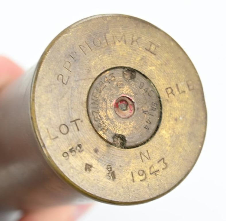 British Navy WW2 2Pds No1 MK2 Shell