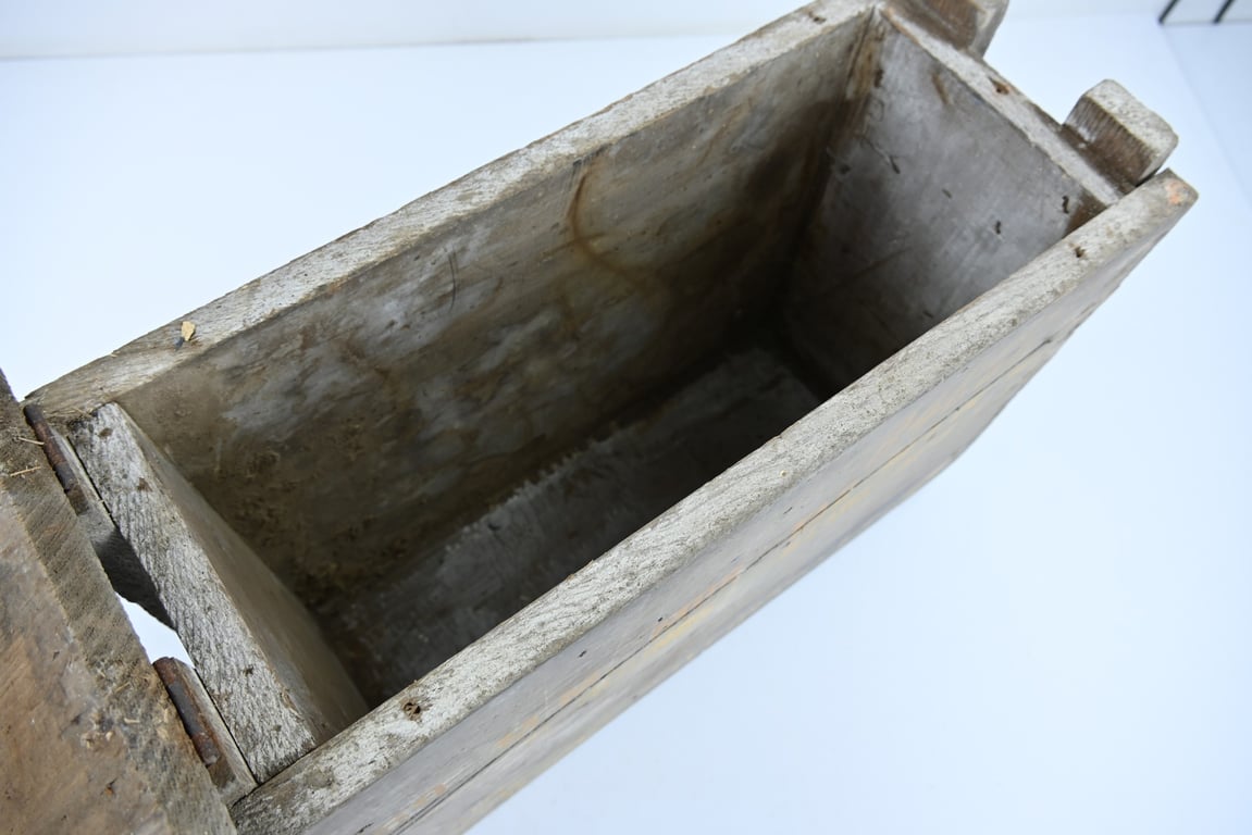 US WW2 60mm Mortar Rounds Ammo Box