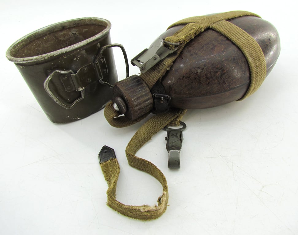 Wehrmacht 'Coconut' M31 Canteen and Cup 'H.R.E.41'