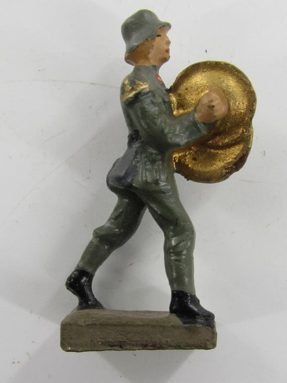 17 x Lineol Wehrmacht 4 cm Marching musicians....Rare