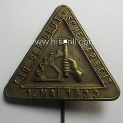 Unusually seen, commemorative D.A.F.- (ie. N.S.B.O.-) related day-badge...