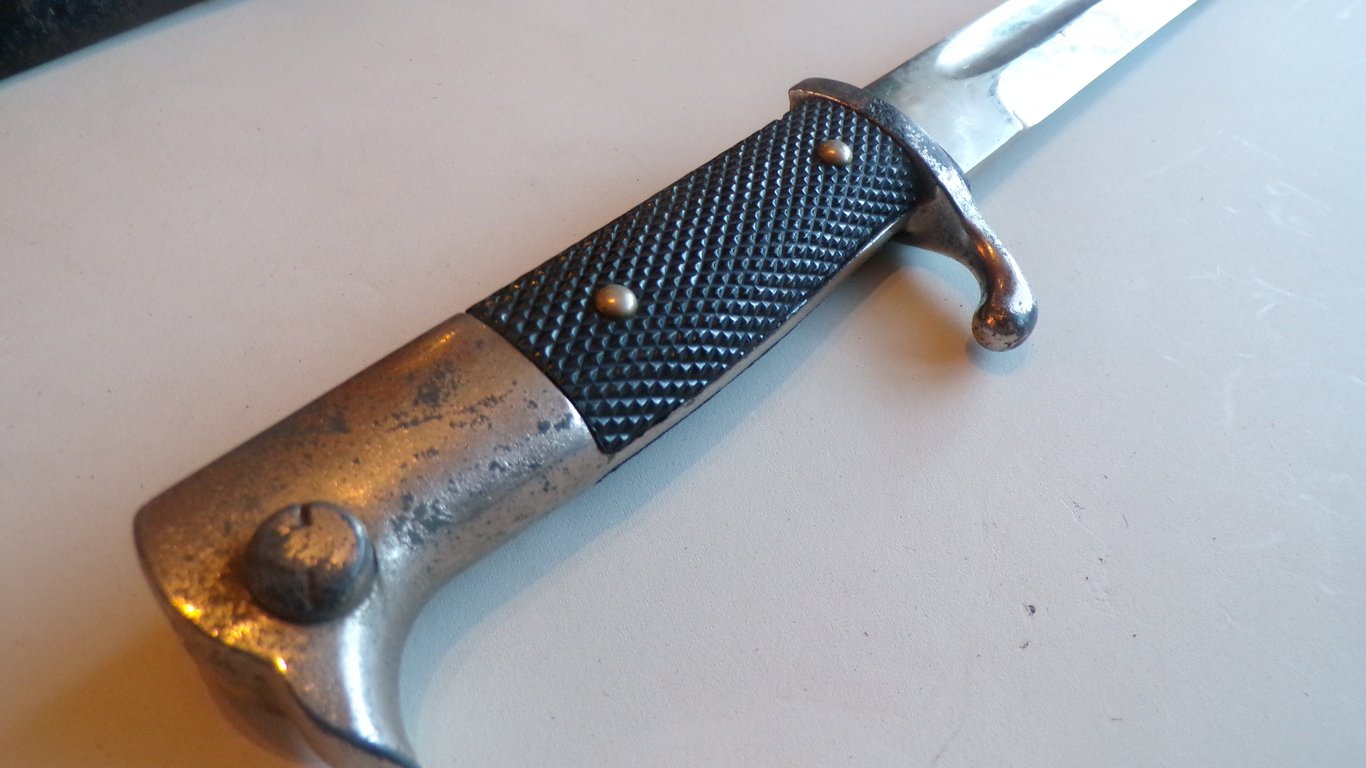 Extraseitengewehr (dress bayonet) by Luneschloss