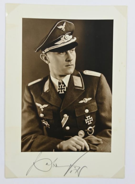 Signature of Luftwaffe KC Recipient 'Viktor Petermann'