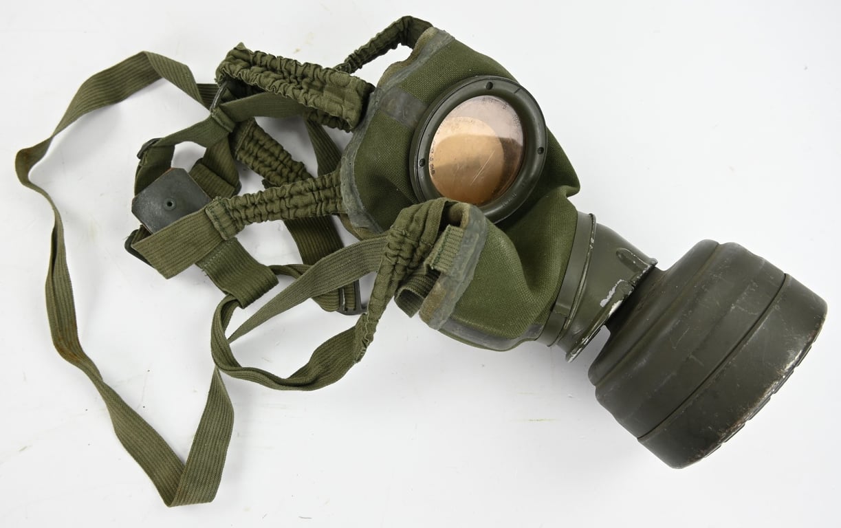 German Wehrmacht (Heer) M31 Gasmask & Cannister.