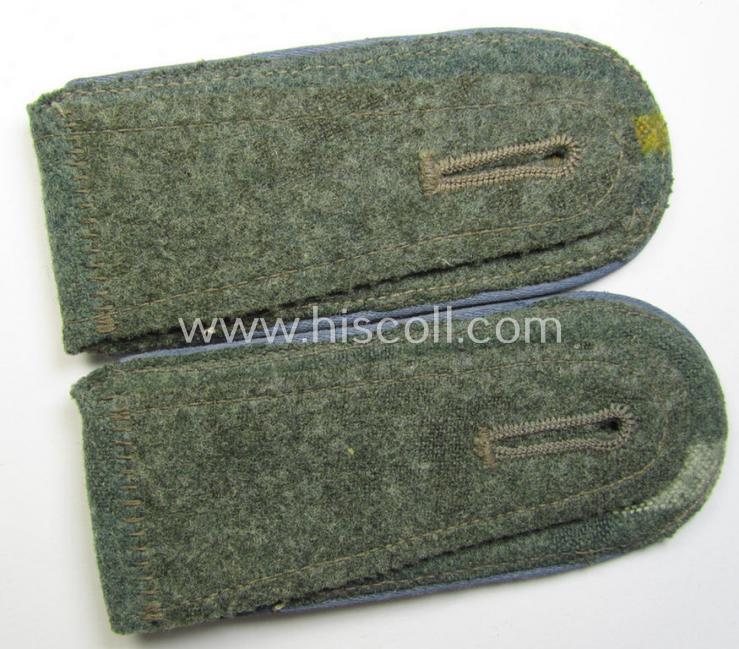 Attractive - and fully matching! - pair of WH (Heeres), early- (ie. mid-) war-period- (ie. 'M41/M43'-) -pattern, NCO-type shoulderstraps as piped in the light-blue-coloured branchcolour as was intended for a: 'Feldwebel einer Nachschub-Abteilungs...