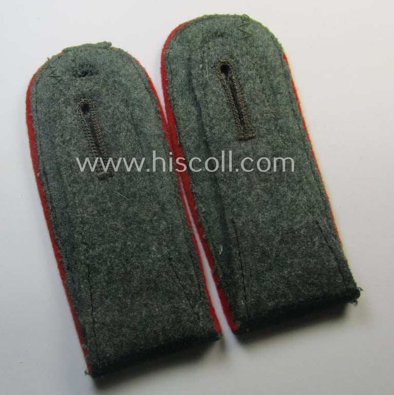 Pair of early-war-period, WH (Heeres) 'M40'-pattern, neatly 'cyphered' NCO-type shoulderstraps as intended for a: 'Soldat u. Mitglied des Artillerie-Rgts. 42'