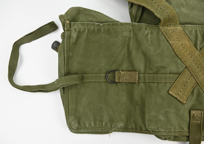 US WW2 Paratrooper Medic Bag 1945